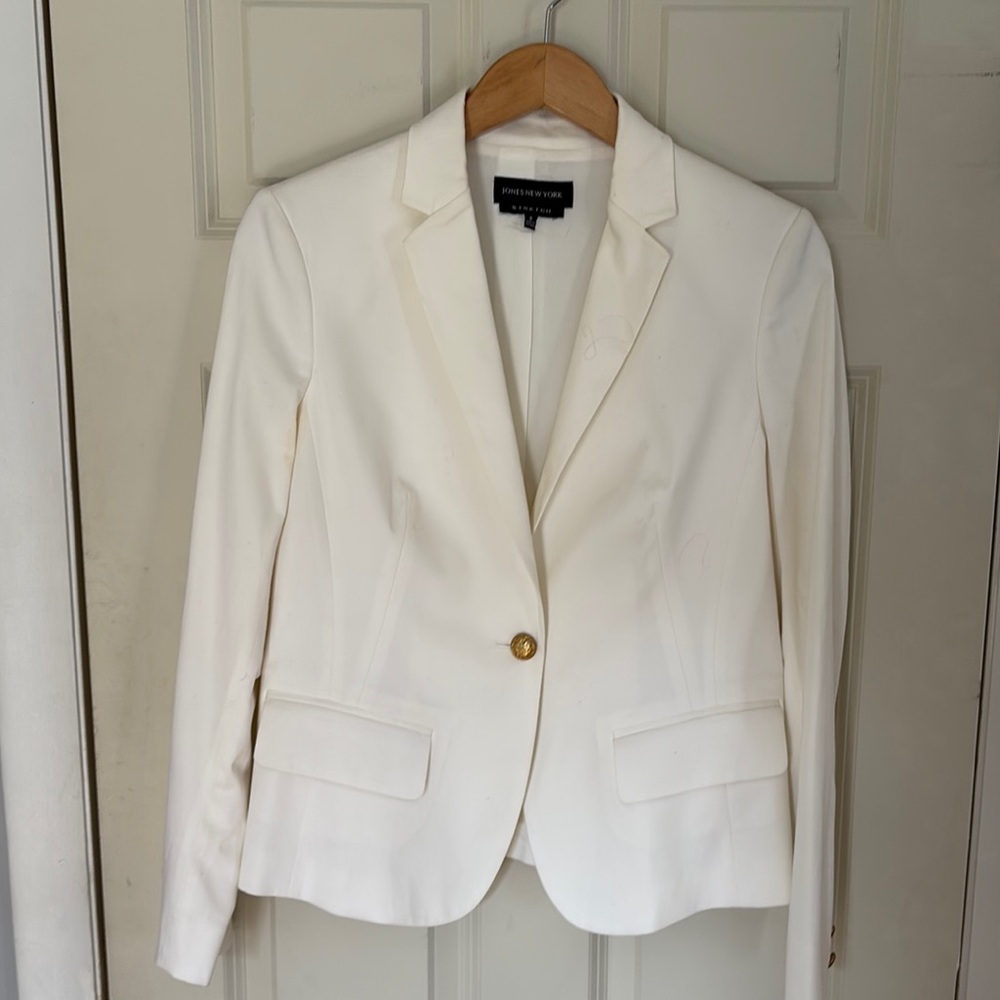 Jones Mew York Stretch White Blazer with Gold Button